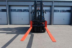 Using <b>Forklift</b> 3.5 Ton Folk Lift Diesel <b>Forklift</b> Riding Style with Good Condition - Product Image 6