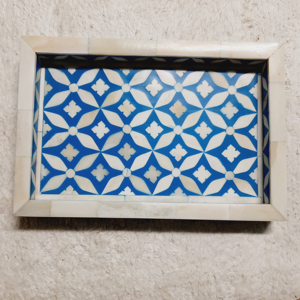 Mini plateau incrusté d'os géométrique personnalisé en bois de résine avec perle de marbre de bambou acrylique pour la maison plateau de service décoratif ou de nourriture - Product Image 1