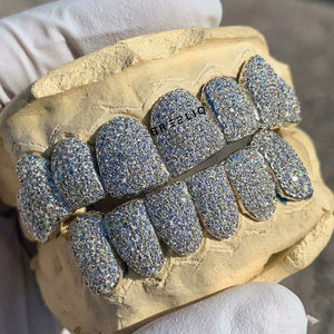 Grilles dentaires personnalisées en argent sterling 925, serties de diamants, style hip-hop, bijoux de luxe, taille ronde brillante, moissanite VS - Product Image 2