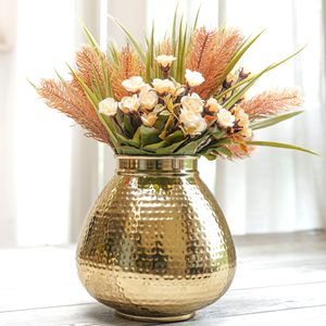 Vases de qualité supérieure en gros Vase à fleurs en métal doré Décoration de table faite à la main pour mariage événement fête et Vases à la maison modernes - Product Image 1