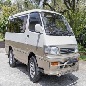 1996/1997/1998/1994/1992/1995/1996/1995/2000 HiAce Grand Cabin Camper con Volante a la Derecha, RV Japonés Clásico con Interior Espacioso - Product Image 3