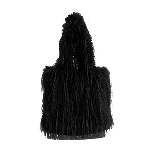 Sac à bandoulière tendance et mignon en peluche cerise pour femme, sac fourre-tout chaud et moelleux pour l'hiver, sac seau simple en peluche cerise - Product Image 5