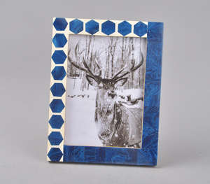 Cadre photo de table vertical rectangle en os et corne bleu fait à la main avec MDF coupé à la main - Product Image 2