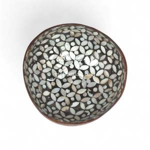 Tazón de Cáscara de Coco Estilo Bohemio al por Mayor con Incrustaciones de Nácar, Diseño Personalizado de Vietnam - Product Image 2