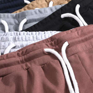 Pantalones cortos deportivos de gimnasio para hombres con bolsillo, transpirables, para entrenamiento, ropa activa, pantalones cortos para correr, verano, secado rápido con logotipo personalizado - Product Image 2