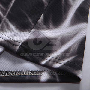 Camiseta de sublimación para hombre, ropa de entrenamiento ligera con estampado de cuerpo completo, camiseta de sublimación gráfica personalizada para hombre - Product Image 6