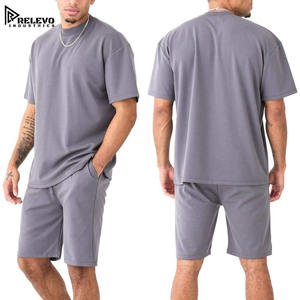 ชุดเซ็ตเสื้อและกางเกงขาสั้นผู้ชายผ้าฝ้าย 100% ล้างสีแบบ Acid Wash สไตล์ซันเฟดและดีไซน์ทำเก่า พร้อมโลโก้สั่งทำ ชุดคู่สวมใส่สบาย - Product Image 5