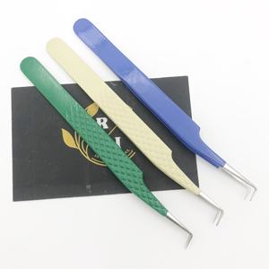 แหนบปลายขนตาสีเงินเคลือบเงาสเตนเลสเป็นมิตรกับสิ่งแวดล้อมพร้อมแหนบติดขนตาเพิ่มวอลลุ่มแบบพัดลมฉลากตามต้องการ - Product Image 3