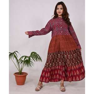 ชุดเดรสยาวสไตล์โบฮีเมียนสำหรับผู้หญิงชุดเดรสแม็กซี่ผ้าฝ้ายพิมพ์ลายดอกไม้งานปาร์ตี้ยาวถึงพื้นพร้อมดีไซน์แบบเย็บปะติด - Product Image 1