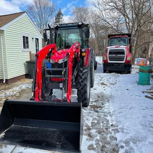 Offres en gros Livraison rapide Massey Ferguson 4707 4x4 tracteur 100hp tracteur agricole d'occasion avec accessoires - Product Image 1