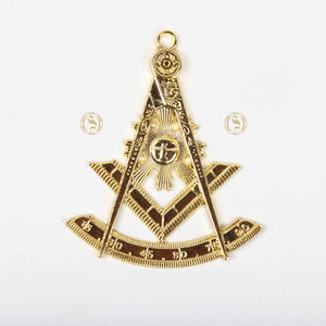 Collar con Colgante de Regalia Masónica Chapado en Oro Personalizable con Cuentas y Metal - Product Image 5