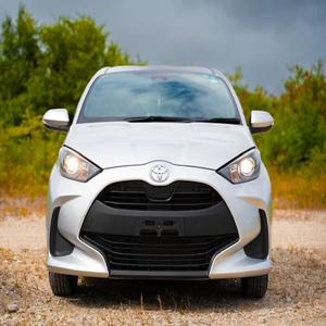 Toyotta Yariss Used Sedan Car Unidad de dirección izquierda Sin historial de accidentes Bastante utilizado El mejor precio disponible En stock Envío rápido - Product Image 6