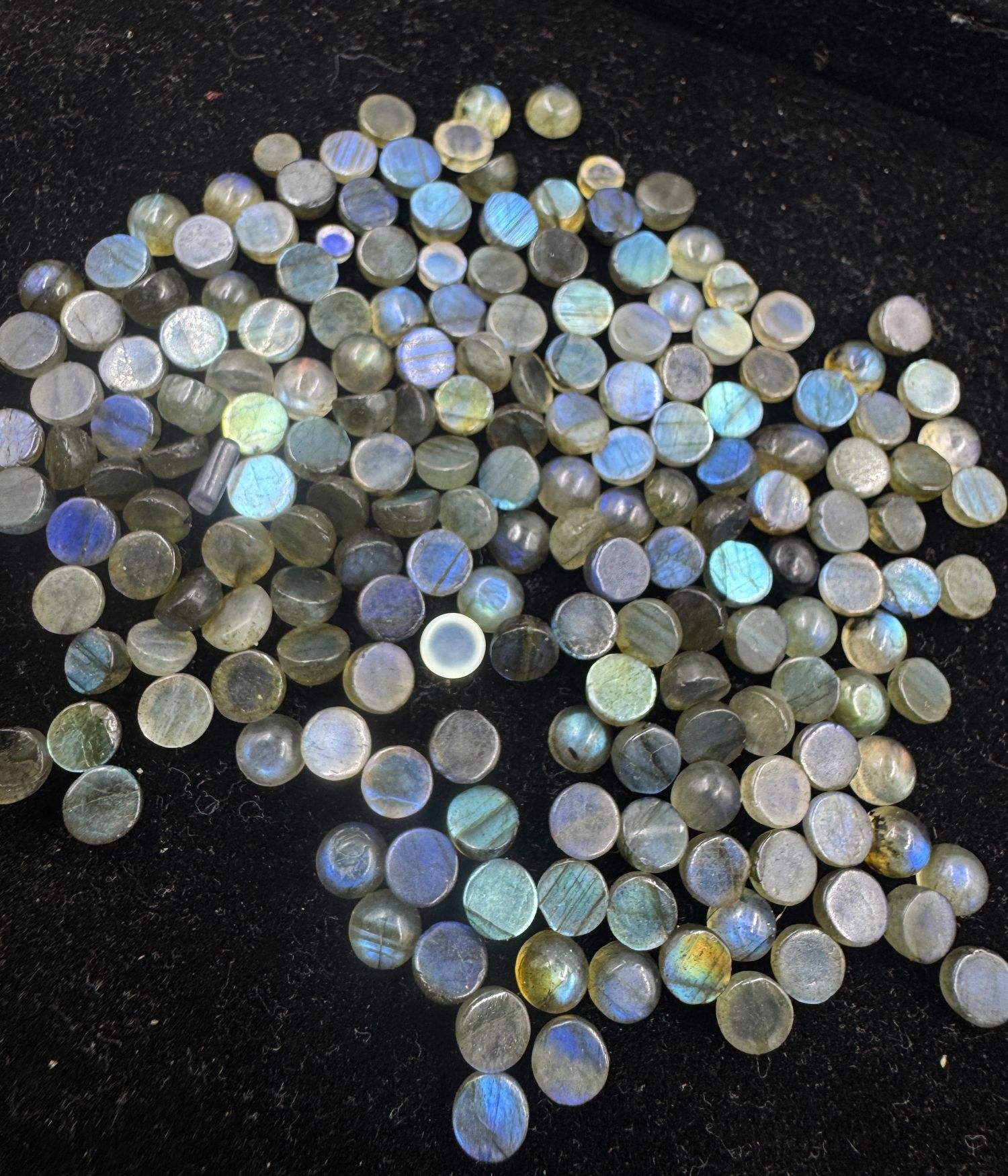 สีฟ้าฉูดฉาด