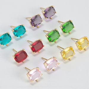 Pendientes de Plata de Ley 925 con Baño de Oro, Gema de Peridoto Corte Cojín, Fabricante Mayorista de Joyería Fina - Product Image 2