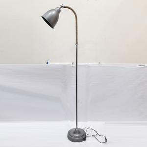 ฐานหินอ่อนอลูมิเนียมโลหะรูปทรงไม่ซ้ำใครโคมไฟตั้งโต๊ะชุบทองทำมือขายดีขายดีตกแต่งบ้าน - Product Image 3