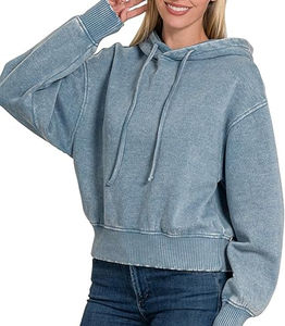 Exquisita Sudadera con capucha de gran tamaño Vintage Streetwear en un acabado desgastado lavado a la moda, hecha a mano de French Terry para mujeres - Product Image 2