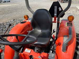 รถแทรกเตอร์ L3301คูโบต้าพร้อมรถตักดิน Kubota 33hp รถแทรกเตอร์ทางการเกษตรซัพพลายเออร์ - Product Image 3