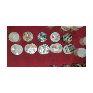 VAISHNAVI HANDICRAFTS GATEWAY Boîte à bijoux ronde en nacre faite à la main avec incrustation aléatoire, couleurs mélangées, taille 7,5 cm - Product Image 5