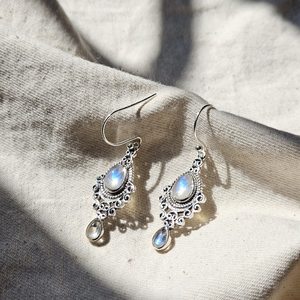 Boucles d'oreilles en argent sterling 925 faites à la main en pierre de lune bijoux de mariage vintage pour sa fête cadeau élégant - Product Image 4