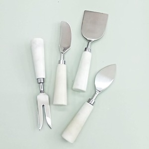 ชุดสเปรดเดอร์ชีสด้ามจับสับปะรดทองเหลืองเคลือบเงาสีทอง - Product Image 5