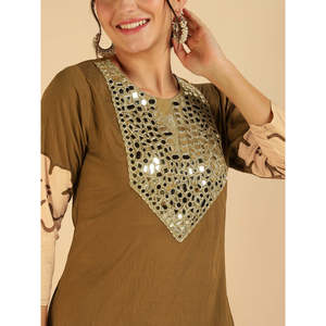 Conjunto coordinado de Kurti y Sharara de crepé con estampado floral bohemio marrón, ecológico, para todas las estaciones, con mangas tres cuartos. - Product Image 2