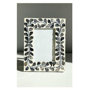 Handmade Square Resin Photo <b>Frame</b> Easy Wall <b>Mount</b> Customizable Color & Logo High Quality OEM Supported - Product Image 6