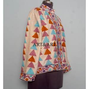 Veste matelassée en velours pour femme, brodée à la main, motif floral Suzani, 100% coton, tissu tissé, écologique, rapide - Product Image 4