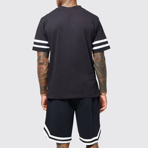 2025 nuevos conjuntos de pantalones cortos de Color sólido con hombros caídos informales personalizados para hombre, conjunto corto de 2 piezas ajustado para hombre - Product Image 6