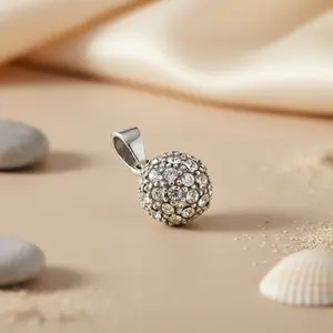 Pendentif rond pour femme avec pavé de cristaux argentés, cadeau de bijoux, pendentifs et breloques en cristal - Product Image 2