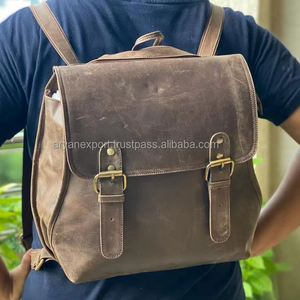 Mochila De Cuero crujido hecha a mano, bolso escolar de cuero marrón - Product Image 4