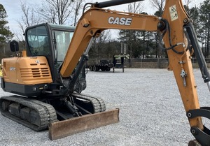 Case CX57C Mini Excavator Cabine de pelle à basse heure avec AC, attache rapide hydraulique, godet à 24 pouces - Product Image 6