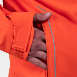 Chaqueta de esquí para hombre, cómoda, para invierno, de venta caliente, para exteriores, en colores sólidos y personalizables. - Product Image 4