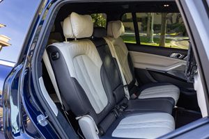 BMW Alpina XB7 2021 Impecable - Product Image 2