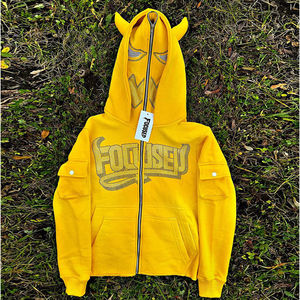 Sudaderas con capucha para niños Sudadera con capucha roja Cremallera Máscara Diseño Focused Graphic Boys Girls Streetwear Disfraz Diversión Casual Prendas de abrigo Servicio OEM - Product Image 4