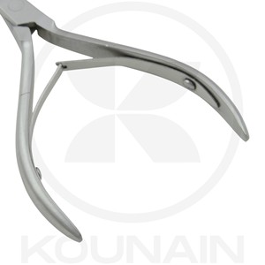 Pince à cuticules professionnelle en acier inoxydable KOUNAIN durable, parfaite pour l'élimination précise des peaux mortes et la manucure pédicure - Product Image 3
