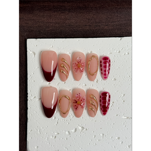 Crimson Bloom Press-On Nail Art Élégant et au design raffiné - Product Image 3