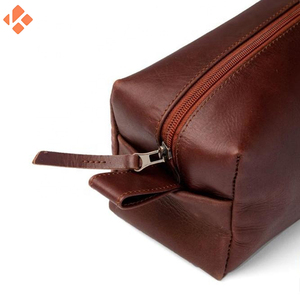 บุรุษที่กําหนดเองกันน้ําหนังแท้เดินทางแต่งหน้าล้างกระเป๋าถุงแป้งกระเป๋าเครื่องสําอางสําหรับผู้ชาย - Product Image 4