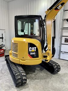รถขุดขนาดเล็ก CAT 304E2 CR สีเหลือง ระบบไฮดรอลิก ติดตั้งบนแทร็ก - Product Image 2