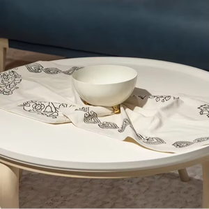 Camino de Mesa Artesanal de Algodón y Lino con Diseño Floral Étnico de Almendras, 45x145cm, Impreso a Mano, para Uso Doméstico - Product Image 1