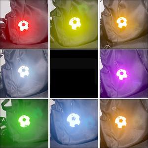 شعار كرة القدم العاكسة PVC المفاتيح حقيبة الظهر قلادة الملحقات عاكس سلسلة مفتاح سلامة مرئية في الليل - Product Image 6