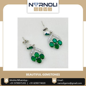 คอลเลกชันล่าสุดต่างหูเงินแท้ 925 ประดับด้วยนิลสีเขียวและเซอร์โคเนียสําหรับเป็นของขวัญ - Product Image 5