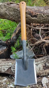 Bushcraft Gear Robusto y duradero Pala de supervivencia hecha a mano medieval Tu herramienta perfecta para sobrevivir. - Product Image 5