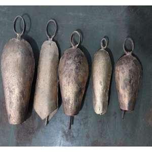 Lot de 10 clochettes rustiques en fer massif, carillons éoliens indiens avec finition émail dur poli, en alliage moulé, pour la prière et les fêtes - Product Image 1