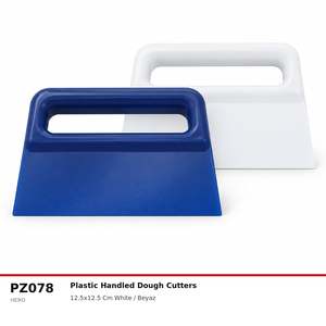 Fida Plastic Dough <b>Scraper</b> with Handle - White - Product Image 1