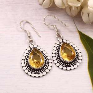 Boucles d'oreilles en quartz citrine, argent sterling 925, design minimaliste mignon, bijoux faits à la main pour femmes, cadeau pour anniversaire ou fête - Product Image 4