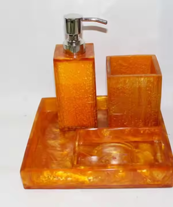 Crescent Crafts Ensemble de salle de bain en résine étanche Forme carrée avec savon pour la maison Hôtel Restaurant Salle de bain Décor - Product Image 3