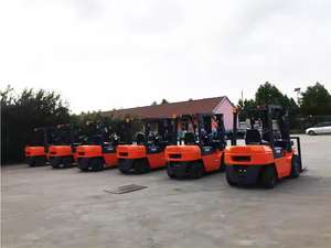 Carretilla elevadora diésel usada opcional con motor japonés, 1,5 toneladas a 7 toneladas, precio competitivo para Varios tamaños disponibles para la venta - Product Image 3