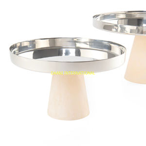 Ensemble de 2 présentoirs à gâteaux élégants avec dessus en acier inoxydable poli et base à effet marbre crème pour outil de fabrication de gâteaux - Product Image 2