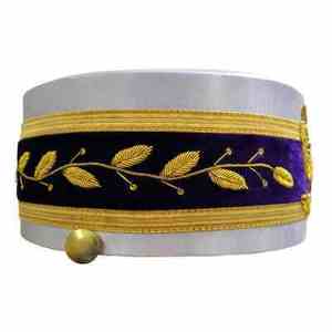 Masonic Regalia 32nd Degree Scottish Rite Crown Cap Alas hacia arriba Bordado a mano rojo - Product Image 4
