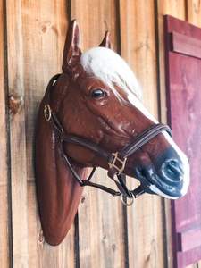 Un licou chic avec une touche de flair! Noseband cousu fantaisie en cuir rembourré, mousqueton à la gorge, menton réglable, et deux - Product Image 5